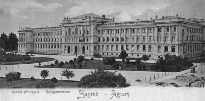 Trg bana Khuen-Hédervárya. 1895. godine je dovršena gradnja muške realne gimnazije, današnjeg Muzeja Mimara